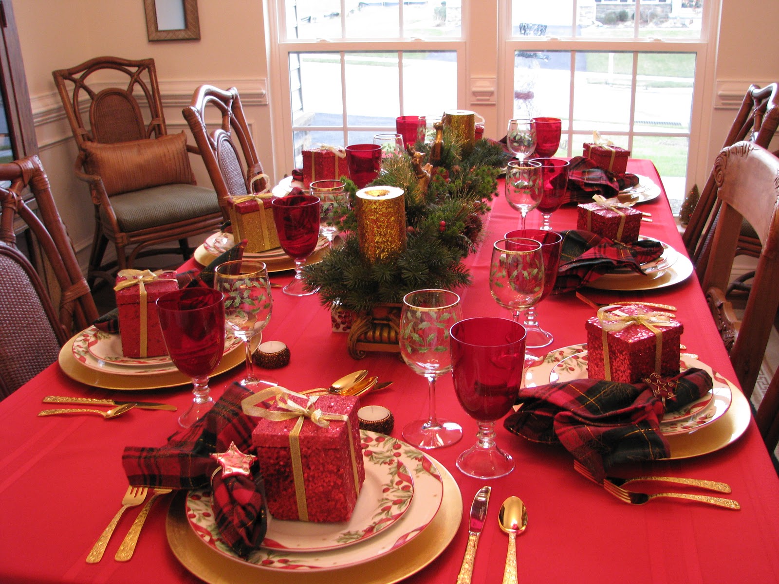 140 Christmas Dining Table Decorations Ideas