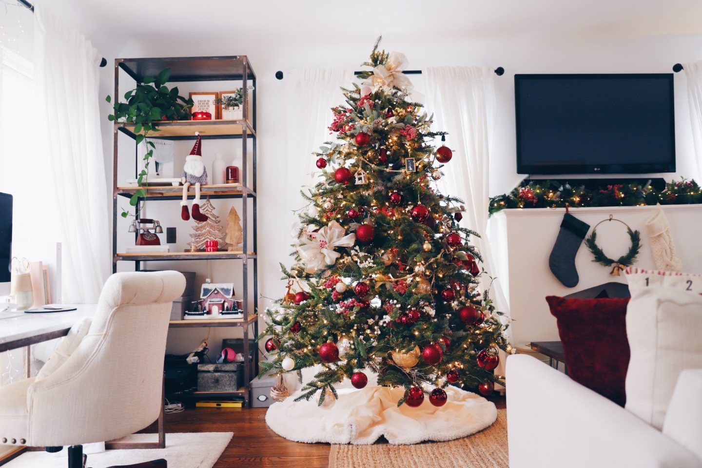 22 Best Hall Tree Options (Different Types Explained