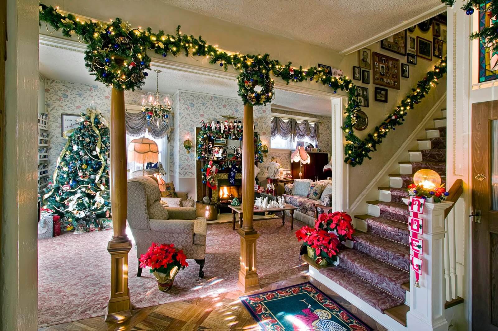 23 Best Christmas Decoration Ideas For Indoors & Outdoors