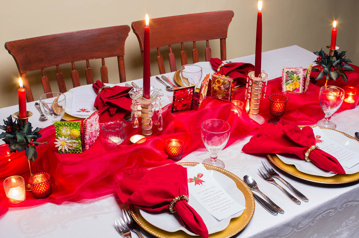 35 Fun And Simple Christmas Table Decorations — Offbeatbros
