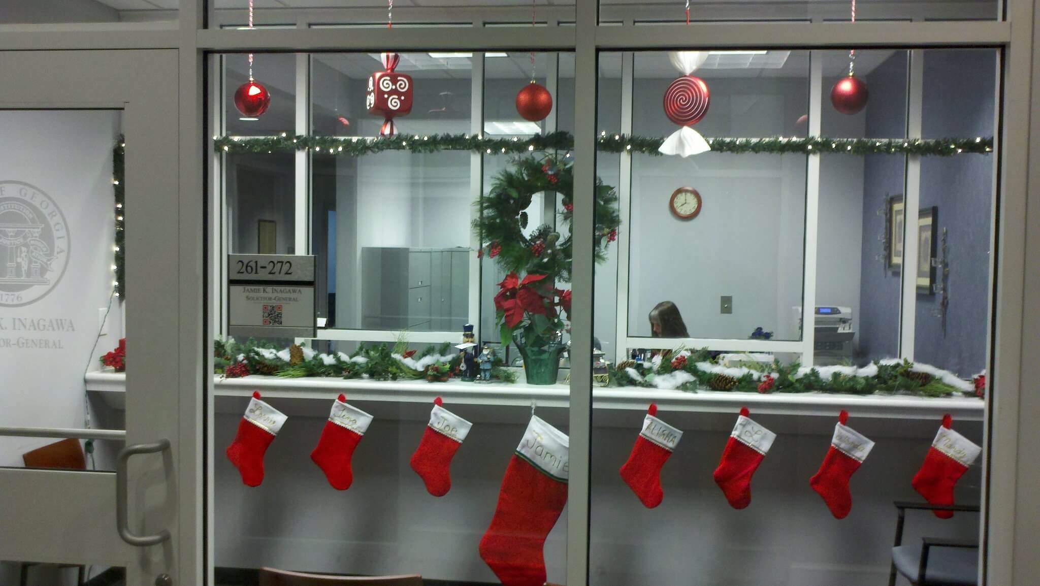 50 Best Office Christmas Decorating Ideas – Open Sourced