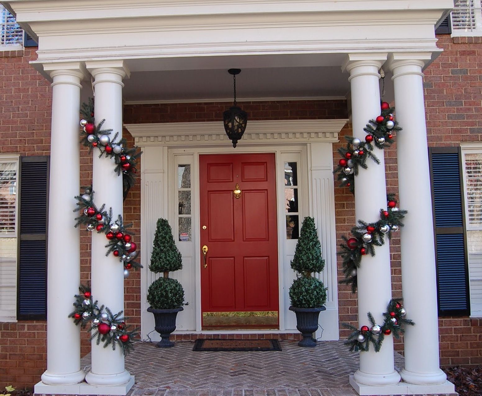 Christmas Porch Decor Ideas: 11 Ways To Bring Festive Cheer To The