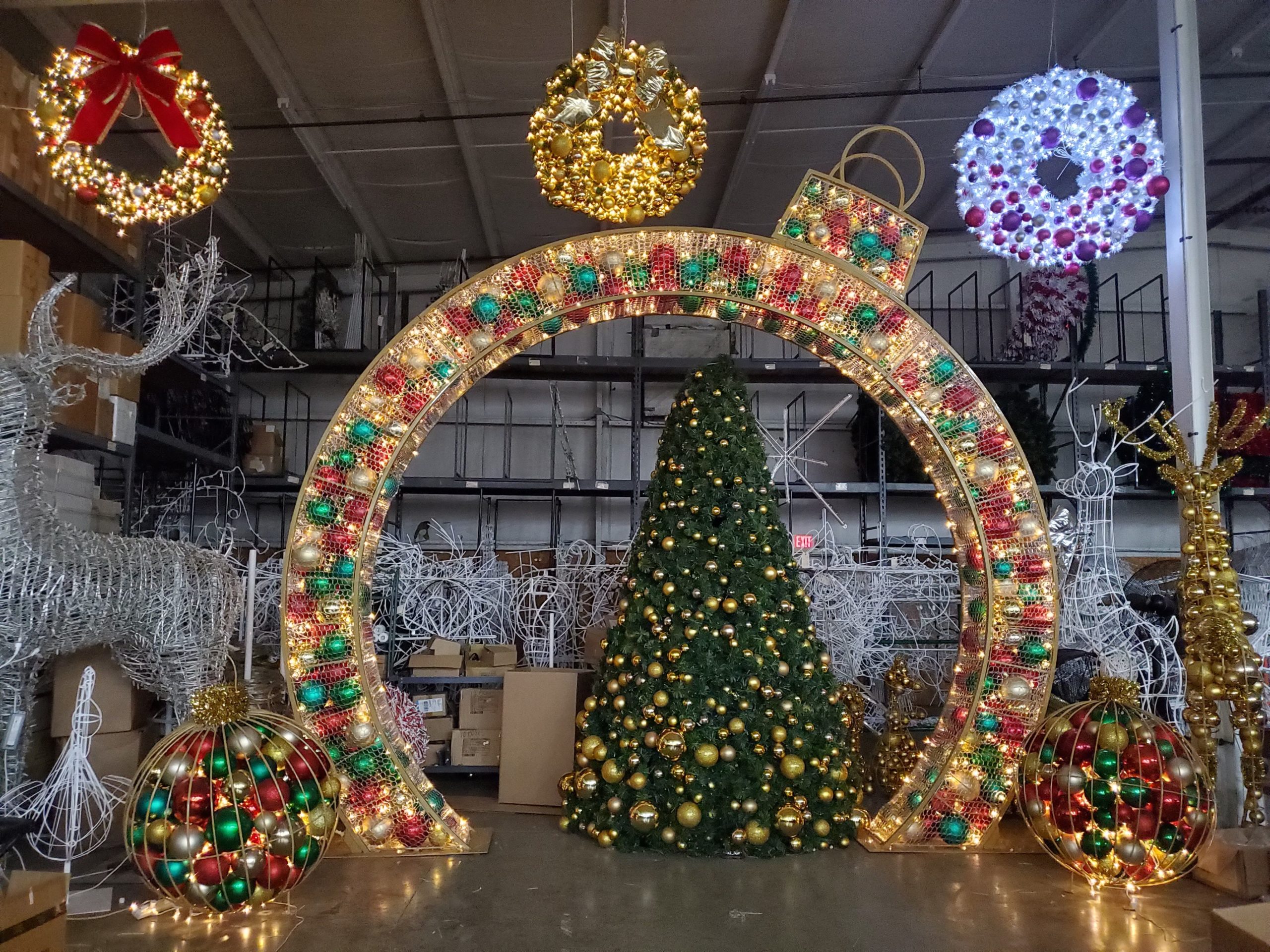 Find Outdoor Christmas Decorations For Your Home | Big