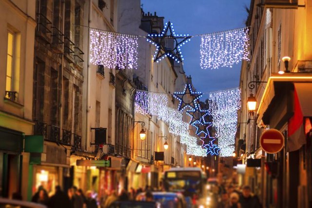 My Favorite French Christmas Decorations ... - Oui In France