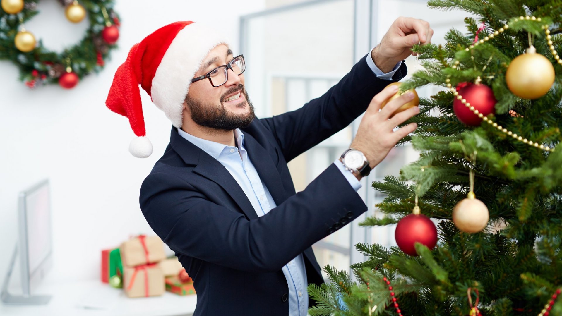 November Too Early For Christmas Decorations? - Confused.Com