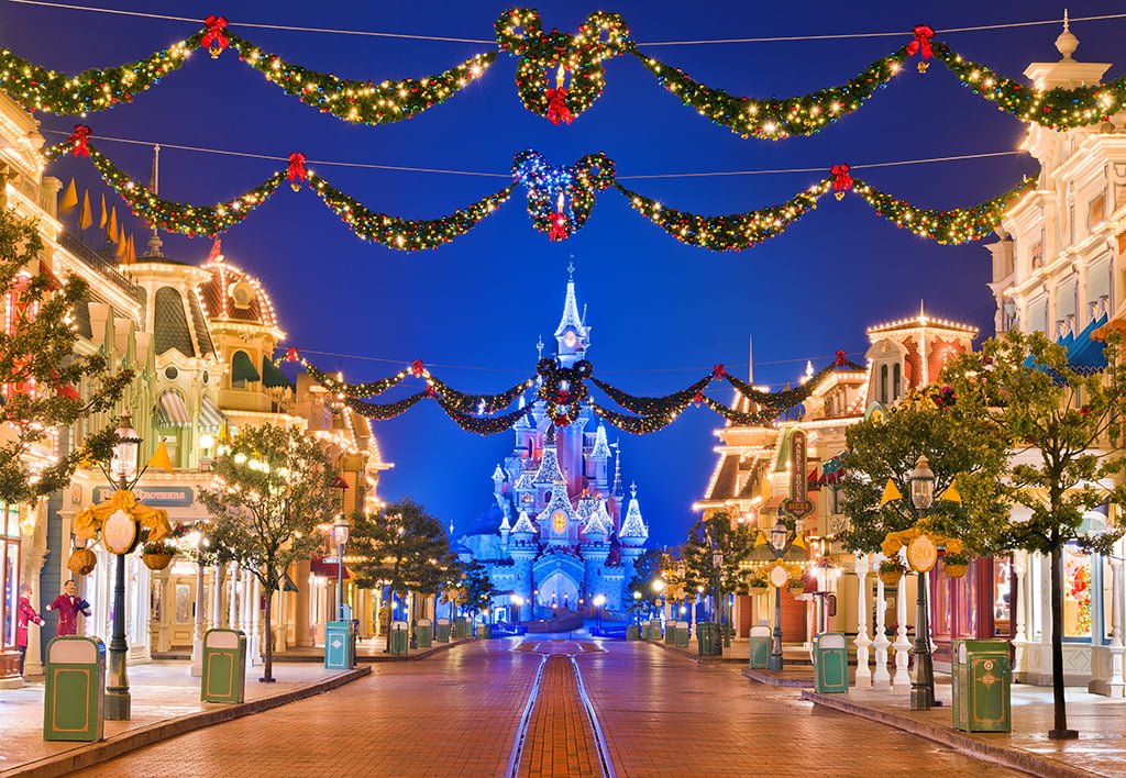 When Does Walt Disney World Decorate For Christmas 2017
