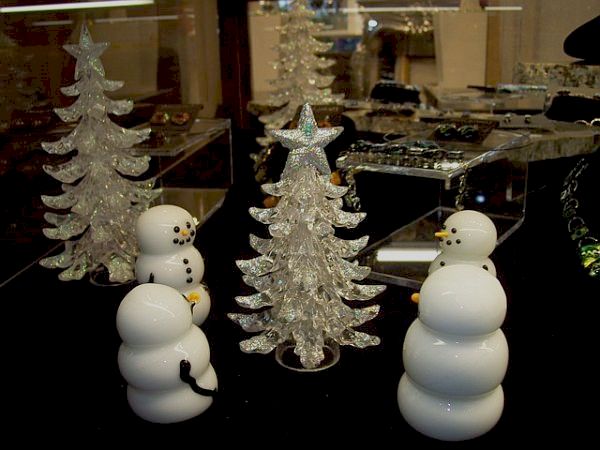 Where To Buy Gorgeous Christmas Decorations Online